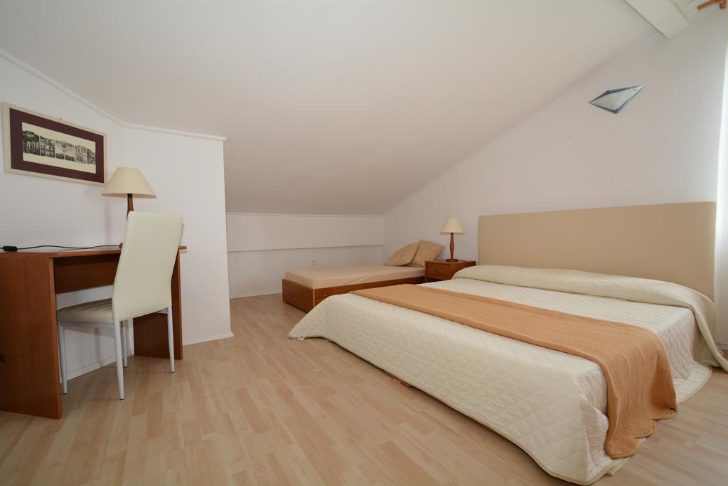 Apartments Gala Poreč Kamer foto