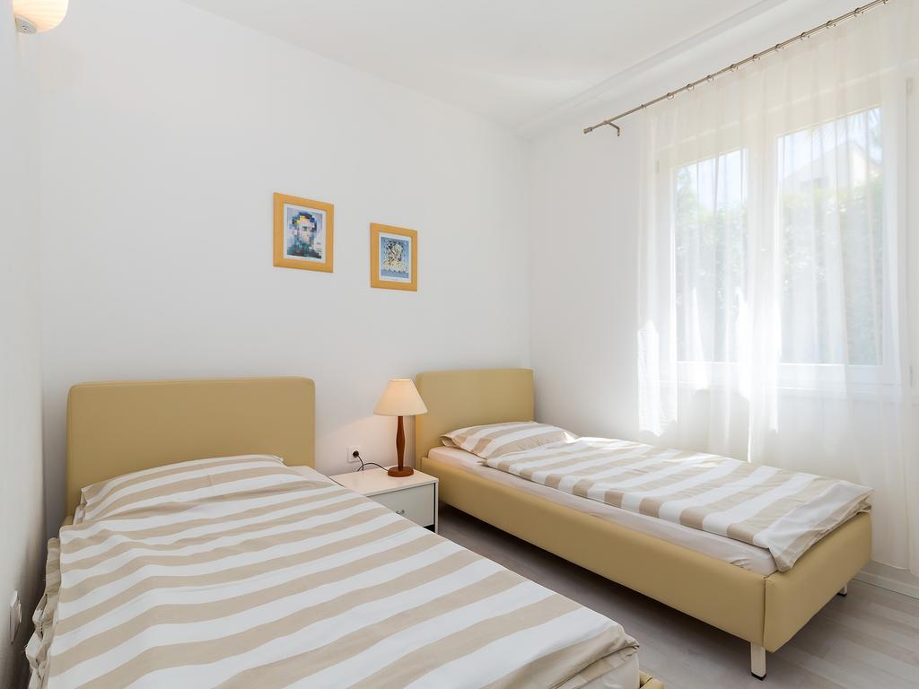 Apartments Gala Poreč Buitenkant foto