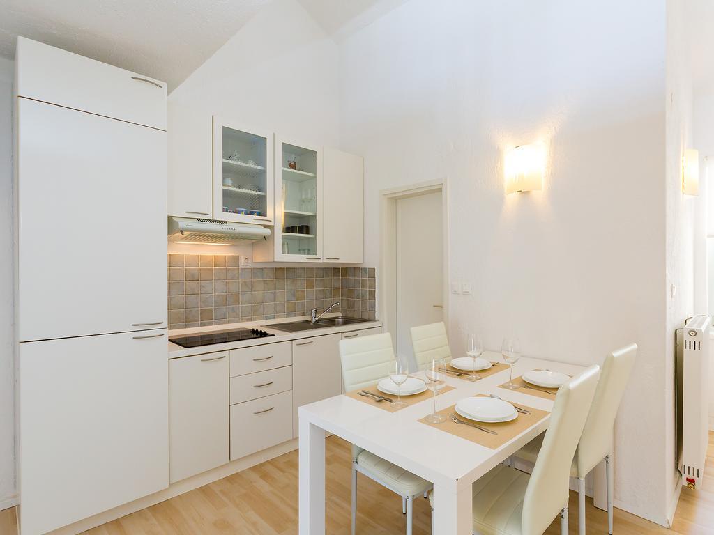 Apartments Gala Poreč Buitenkant foto